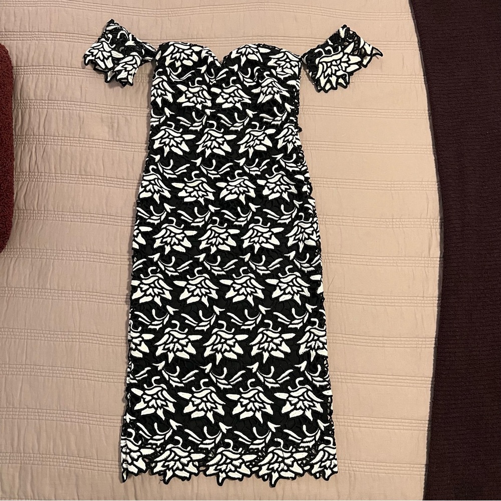 Gianni Bini Black and White Floral Midi Dress